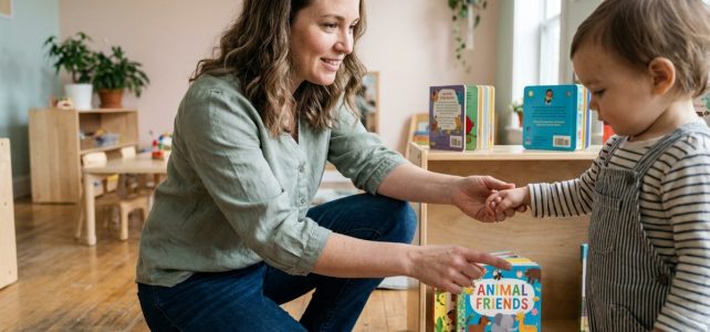 Changer de métier vers la petite enfance sans retourner sur les bancs de l’école Changer de métier vers la petite enfance sans retourner sur les bancs de l’école